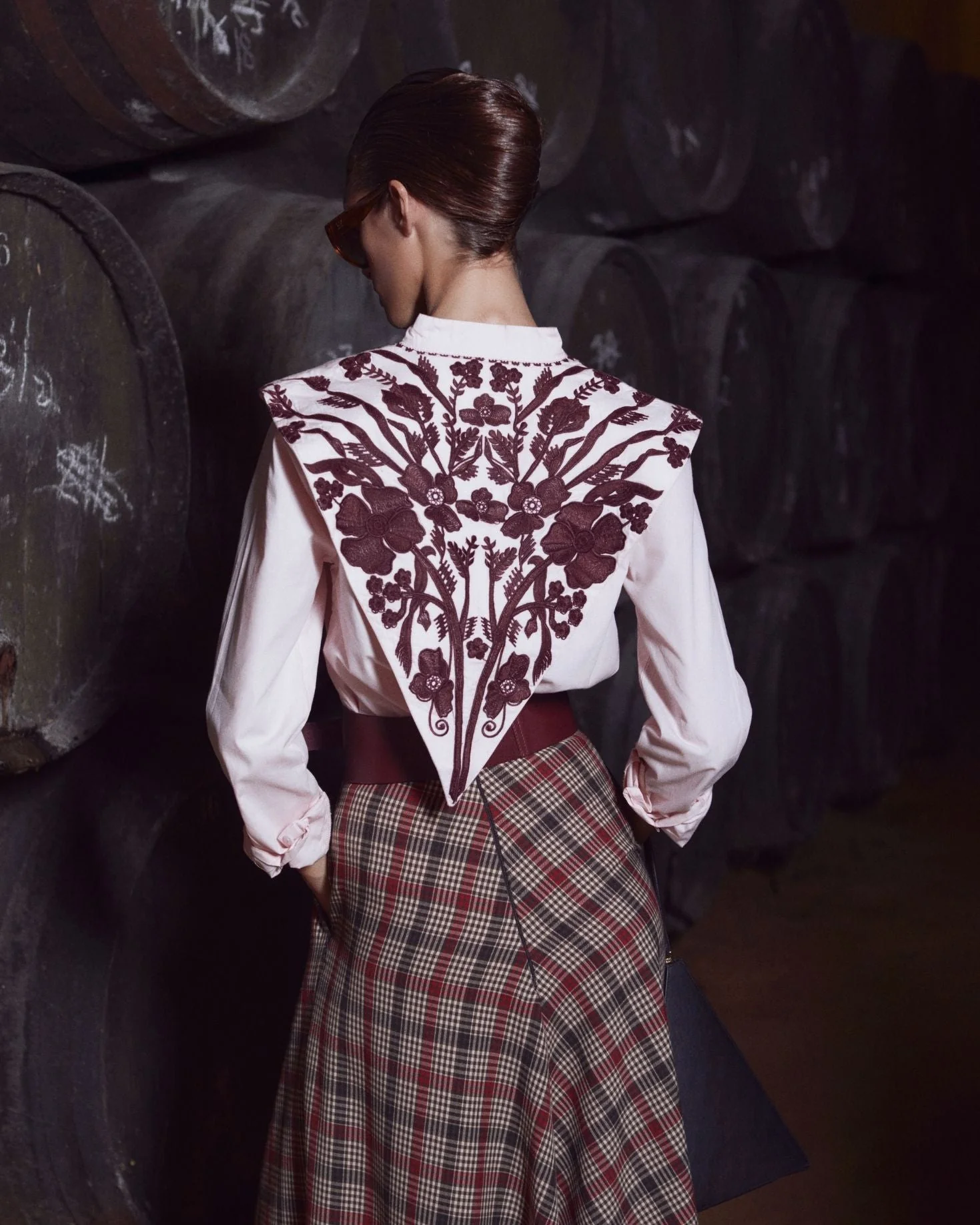CAMISA MANI BORDADA ROSA - Image 3