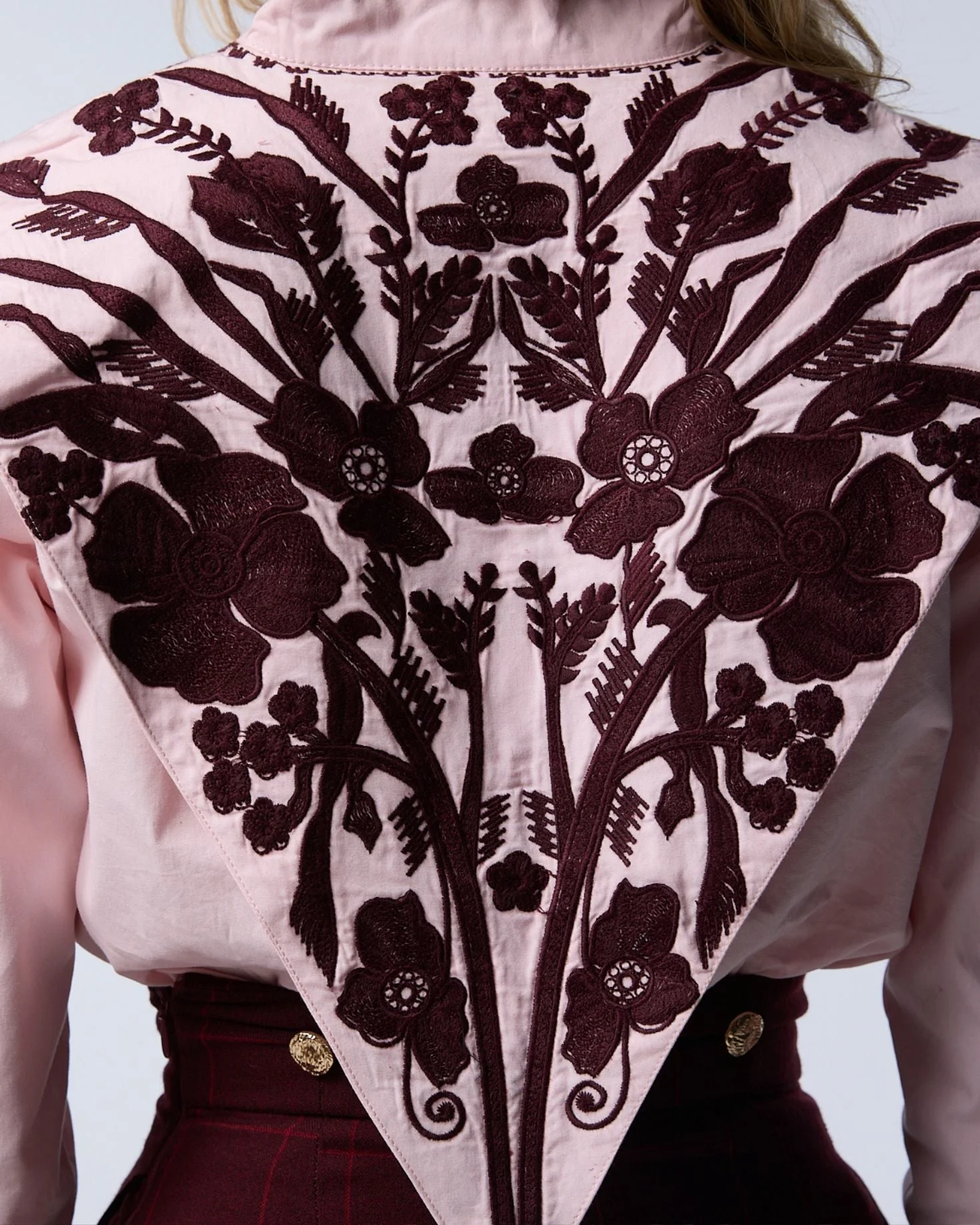 CAMISA MANI BORDADA ROSA - Image 4