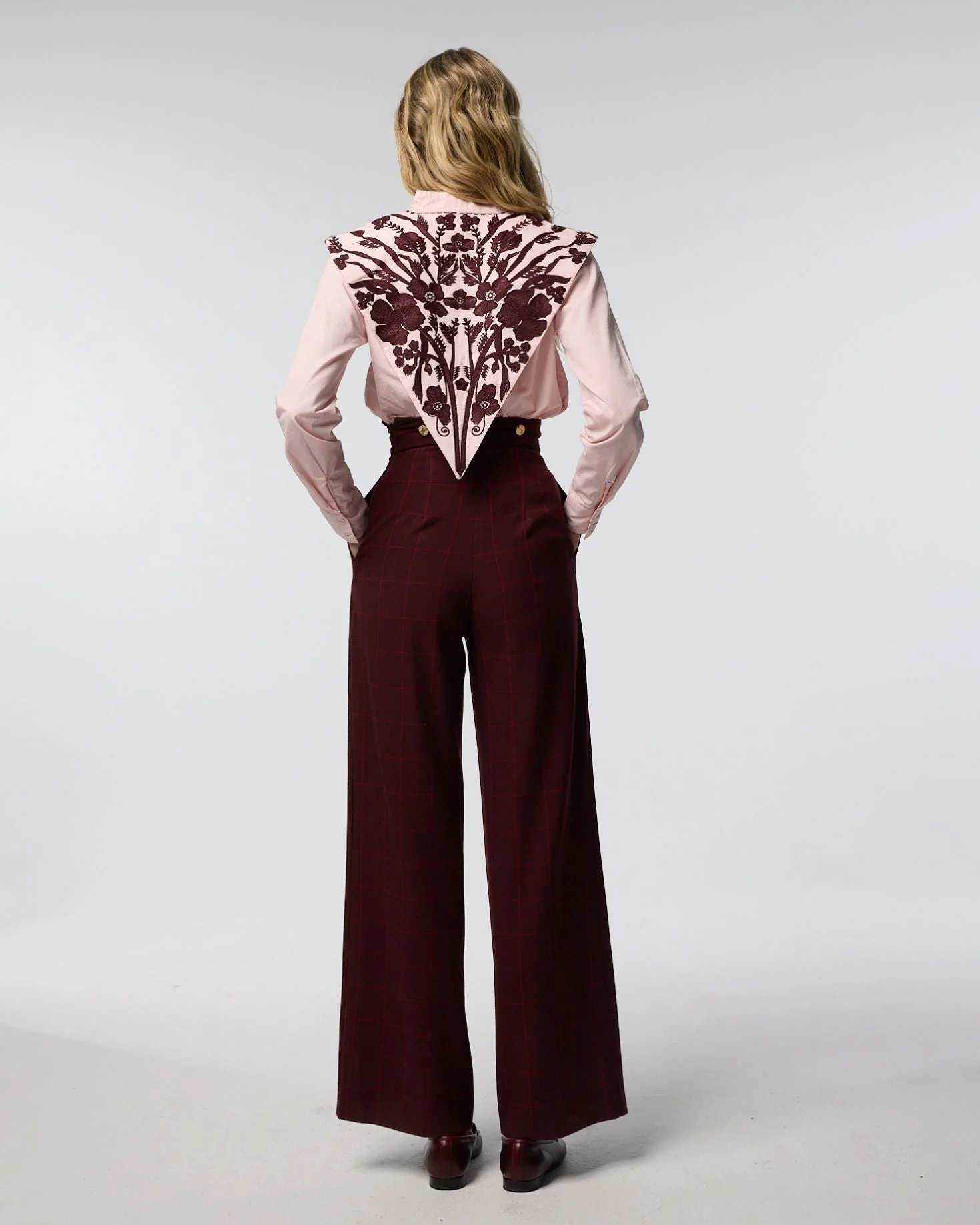 CAMISA MANI BORDADA ROSA - Image 8