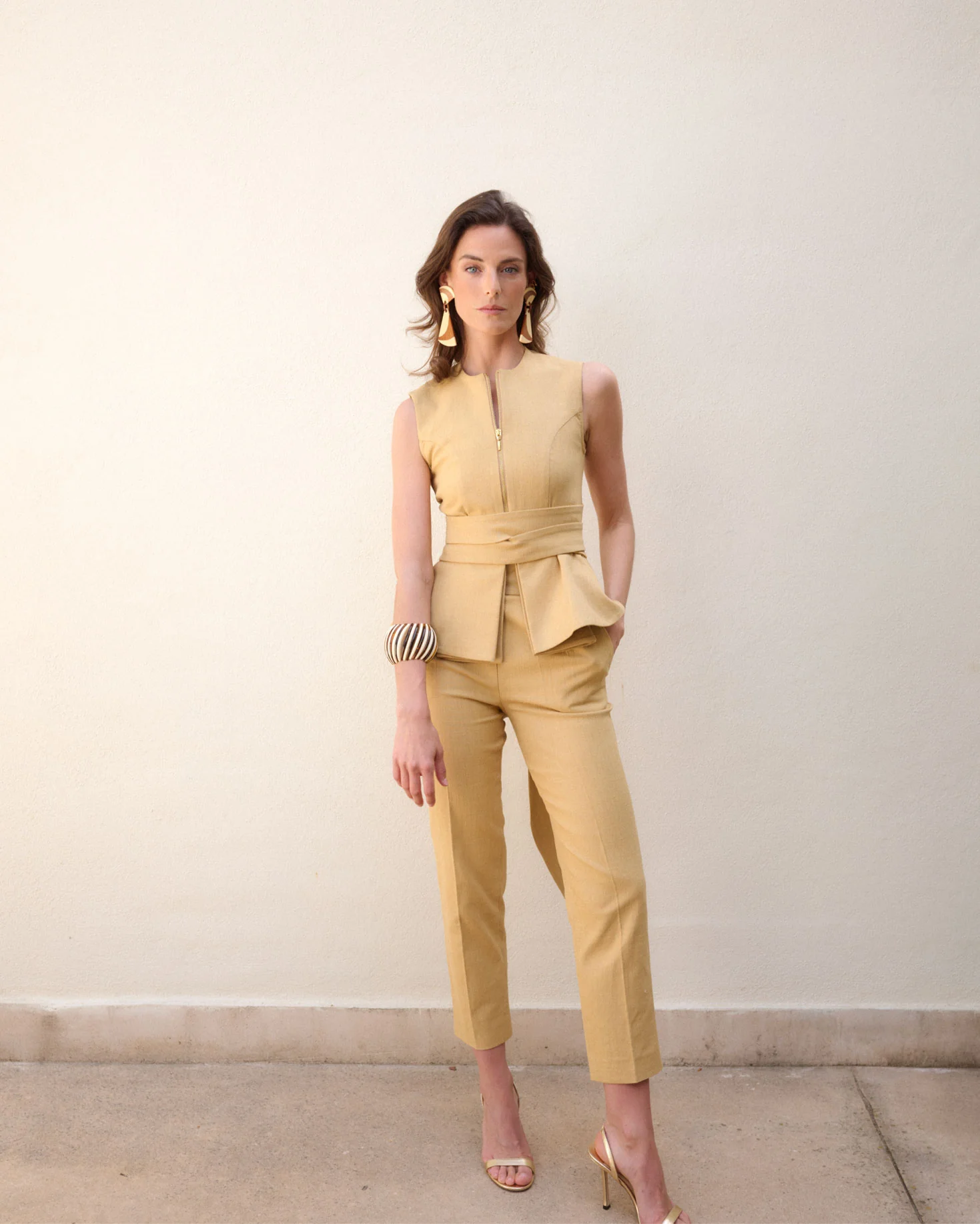 PANTALÓN TINA CAMEL - Image 4