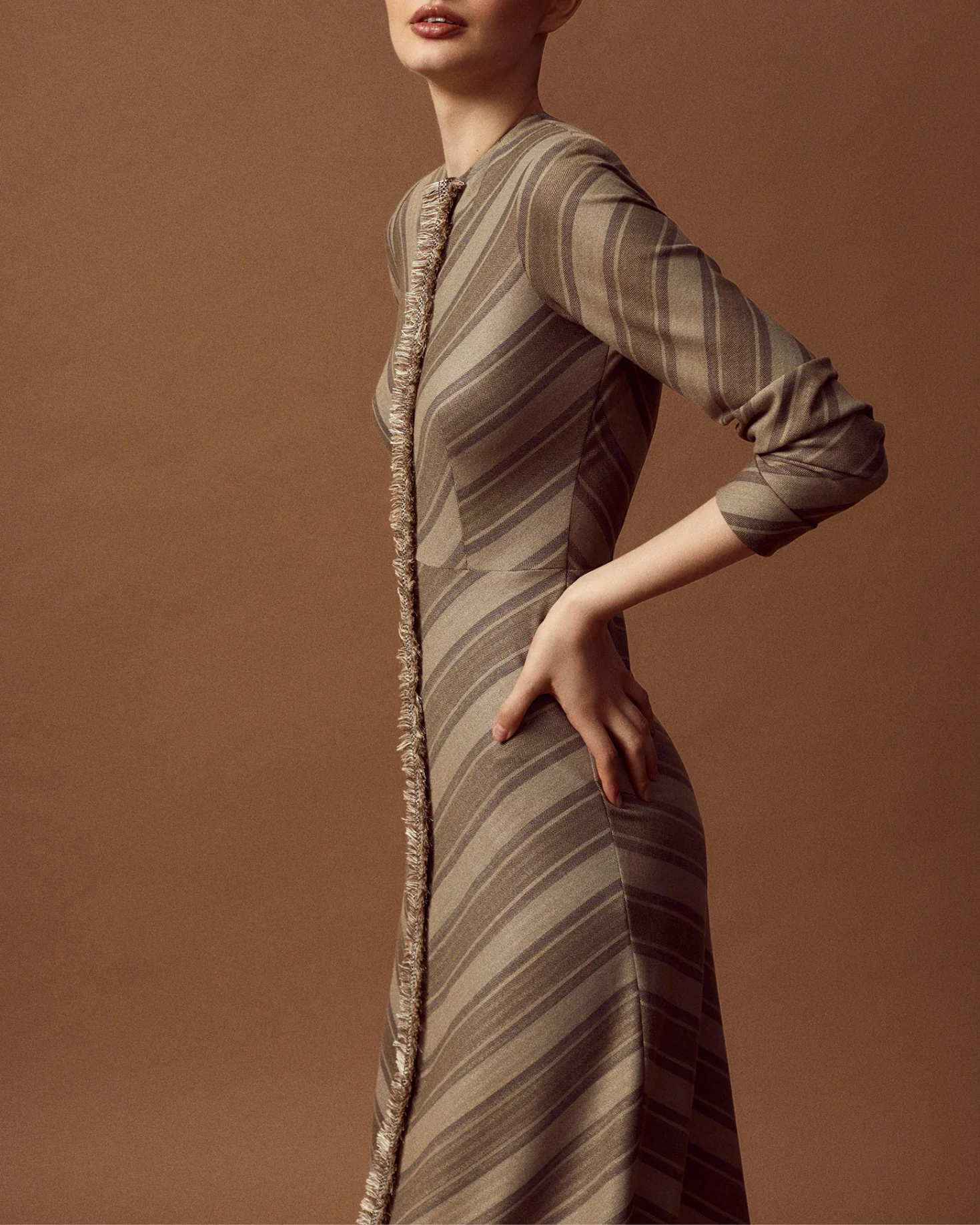 VESTIDO LORENA TOPO - Image 3