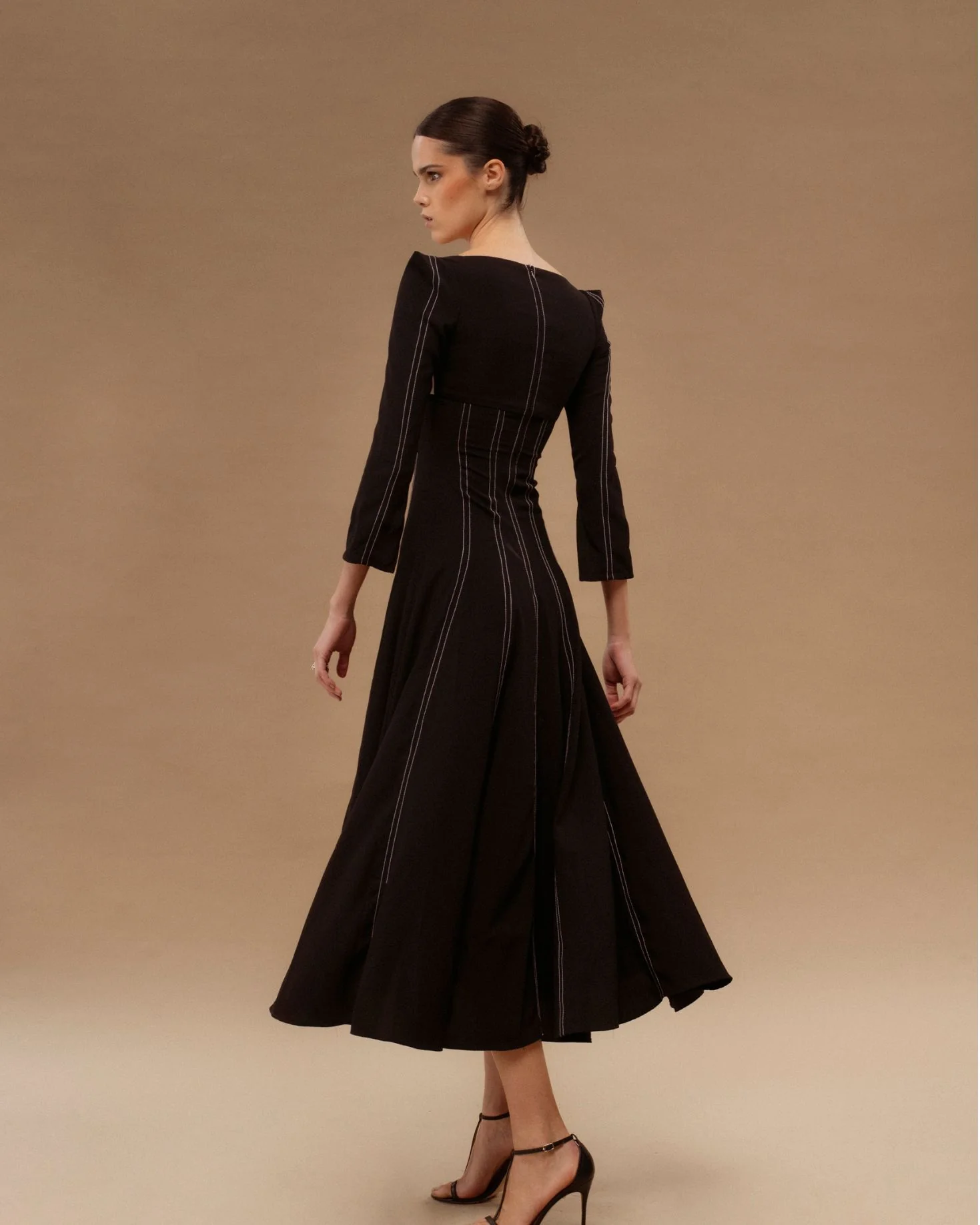 VESTIDO CHARLOTTE - Image 7